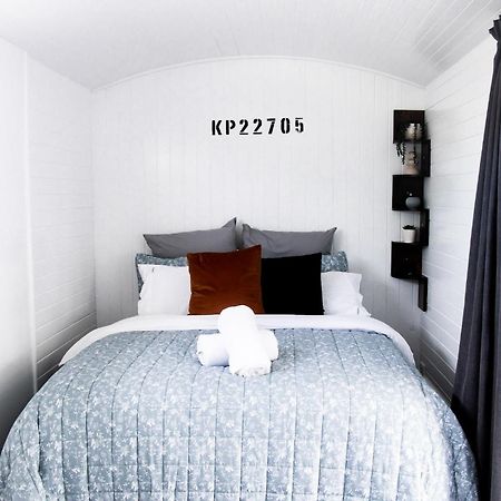 Rustic Rails Accommodation Dargaville Exterior photo